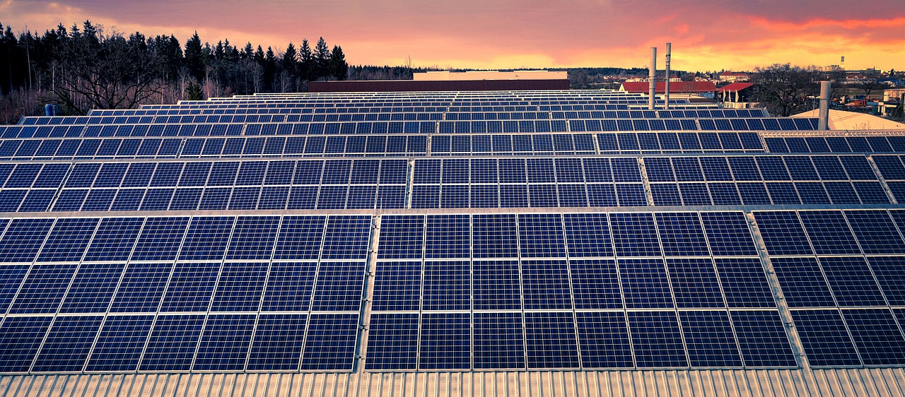 Solar inverters, solar inverter manufacturers, solar inverter prices, solar inverter applications